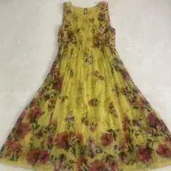 良品✨花柄　ノースリーブ　ワンピ　レトロ　リゾート　総柄　サイズM フレア