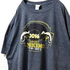 ギルダン ファミリーウィークエンドVCU ロゴ Tシャツグレー灰色2XL古着