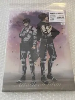 進撃の巨人　ヴィレッジヴァンガード　クリアファイル
