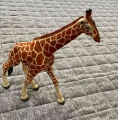 キリンの置物