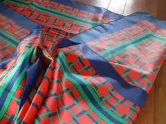 ノーブランド　大判スカーフ　(中古美品)