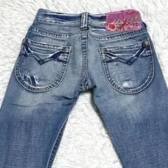 Item thumbnail for item 752ae2fb-a523-46a1-8063-4e06ec04adfe