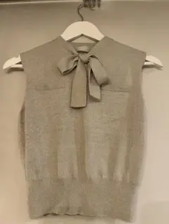 美品　CELFORD リボン付きノースリーブニット ベージュ