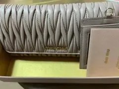 miumiu 長財布 ベージュピンク