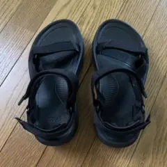 TeVa 厚底ブラック スポーツサンダル ストラップ付き　週末お値下げ