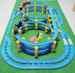 Item thumbnail for item b85b96a5-6869-4540-83b3-9e7c6569b161