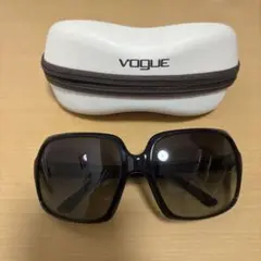 8/14まで VOGUE ブラック サングラス ケース付き