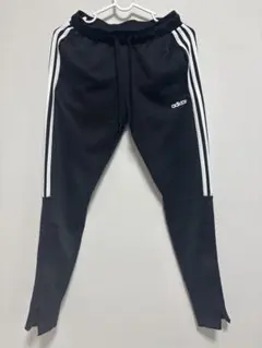 adidas ブラック ストライプ ジャージパンツ