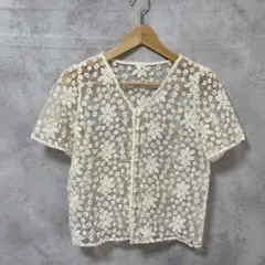 【美品】フラワー刺繍オーガンジーブラウス　アイボリー　花柄　シースルー　可愛い