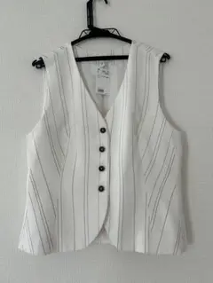 今季　H&M ショート　ベスト　Mサイズ　新品未使用