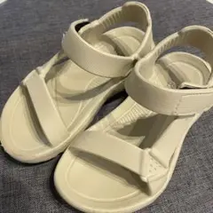 【美品】デビロック 18㎝　EVAサンダル　ベージュ