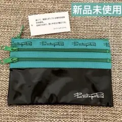 【新品未使用】ミニポーチ　グリーン×ブラック　3ポケット　薄手　軽量