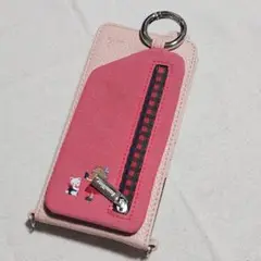 ファミリア マルチケースM ajew エジュー iPhoneケース ピンク ajew（エジュー）× familiar（ファミリア） 」コラボアイテム第