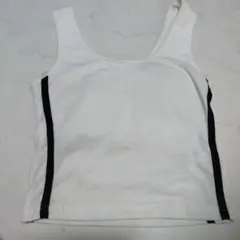 トップス　白　パット付き