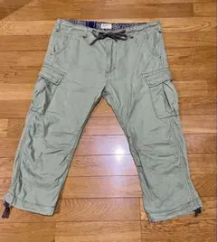 ALPHA INDUSTRIES クロップドカーゴパンツ カーキ色