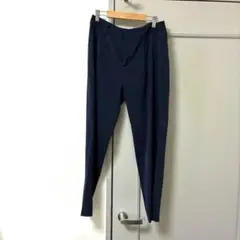 グリーンレーベルのネイビーパンツ