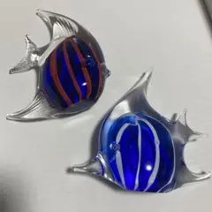 ガラス製 魚のオブジェ 青と赤のストライプ　置物