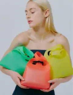 ジアートオブキャリング　MARKET mini グリーンお値引き不可