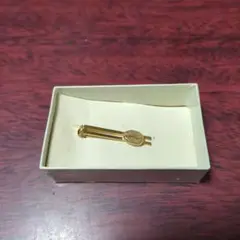 Item thumbnail for item e76dd3ba-9e9e-4b03-ae84-32c6b6d71ce1