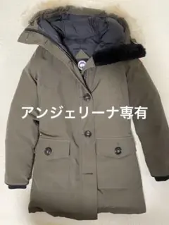 カナダグース ダウンジャケット