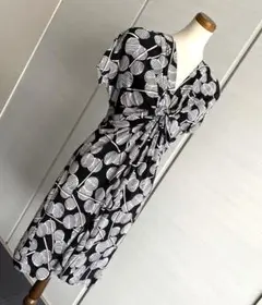 フランス製　モノトーンリーフ柄デザイン ワンピース
