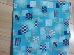 トンボ柄のちりめん風生地