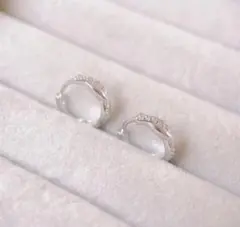 ジルコニアツイストシルバー　フープピアス