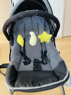 グレー ベビーシート おもちゃ付き