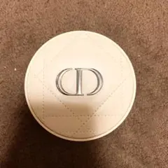 ディオールスキン フォーエヴァー クッション パウダー ラベンダー