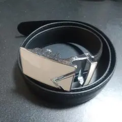 黒レザーベルト メタリックバックル