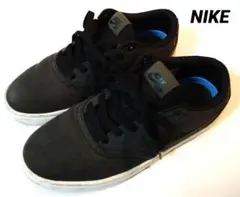 NIKE SBスニーカー