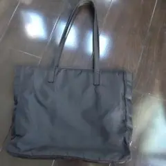PRADA トートバッグ