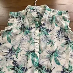 【美品】CLEF DE SOL フラワープリント ノースリーブシャツ