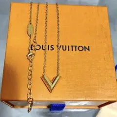 ルイ・ヴィトン Vネックレス ゴールド