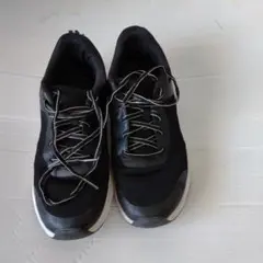 ブラック ランニングシューズ