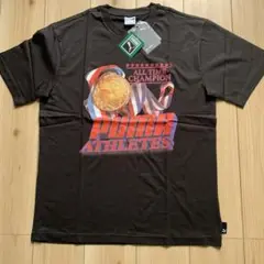 PUMA メダルグラフィック Tシャツ