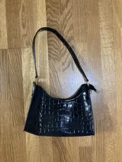 クロコダイル型押しショルダーバッグ