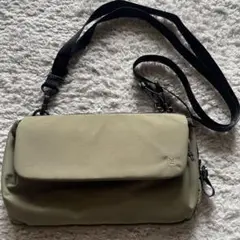 ★未使用★MILESTO ショルダーバッグ サコッシュ
