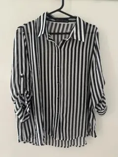 セシルマクビー　ストライプシャツ