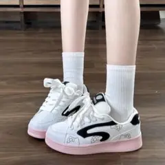 ハローキティ　スニーカー　靴