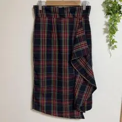 チェック柄前フリルタイトスカート