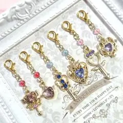 【魔法少女マスクチャーム】ハンドメイド　ビーズ　夏ピアス　ハート　爽やか