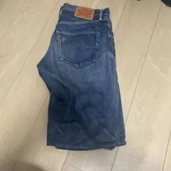 Levi's ダークブルー ストレートデニム