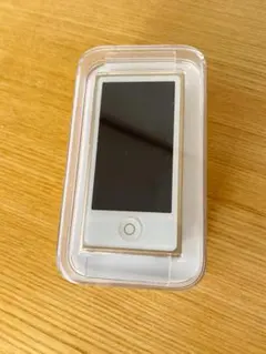 【美品】Appleアップル 第7世代 iPod nano ゴールド MKMX2J 中古 Appleアップル 第7世代 iPod nano 16GB ゴールド MKMX2J
