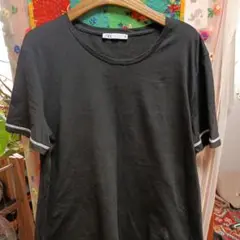 ZARA ブラック Tシャツ M サイズ 袖口装飾　Mサイズ