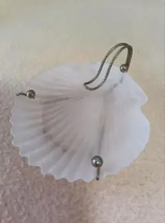 アクセサリートレイ　小物入れ　 シェル型 　 すりガラス