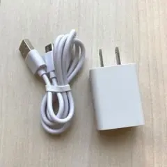 Type-C対応のホワイト充電ケーブル