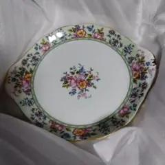 Royal Albert ロイヤルアルバートハーティントンB&Bプレート
