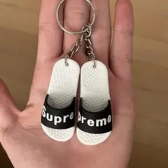Supreme スライドサンダル型キーホルダー