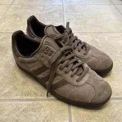 adidas ガゼル ブラウン